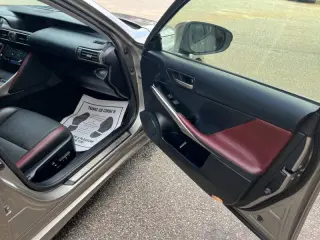 2017 Lexus IS 200t