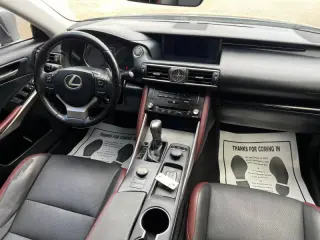 2017 Lexus IS 200t