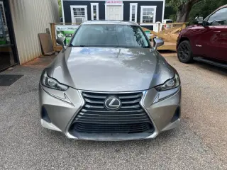 2017 Lexus IS 200t