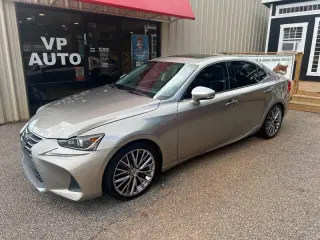 2017 Lexus IS 200t