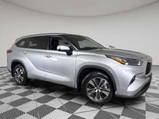 Silver Certified2022 Toyota Highlander Hybrid HYBRIDXLE
