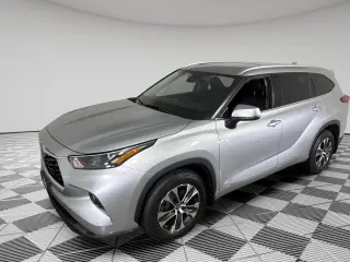 Silver Certified2022 Toyota Highlander Hybrid HYBRIDXLE