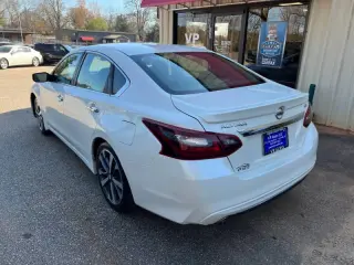 2017 Nissan Altima 2.5 SR