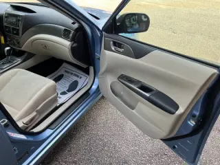2011 Subaru Impreza 2.5i Premium