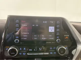 Gold Certified2022 Toyota HIGHLANDER HYBRID XLE