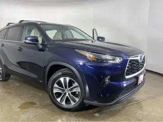 Gold Certified2022 Toyota HIGHLANDER HYBRID XLE