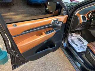 2013 Jeep Grand Cherokee Overland Summit