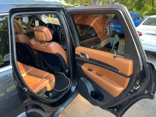 2013 Jeep Grand Cherokee Overland Summit