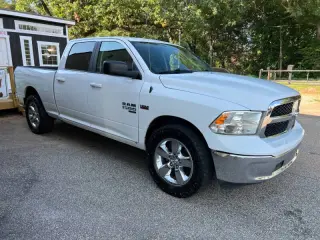 2020 RAM 1500 Classic SLT