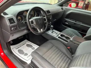 2014 Dodge Challenger SXT Plus