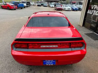 2014 Dodge Challenger SXT Plus