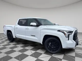 2022 Toyota Tundra SR5 CREW
