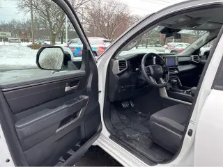 2022 Toyota Tundra SR5 CREW