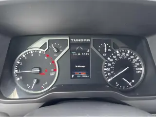 2022 Toyota Tundra SR5 CREW