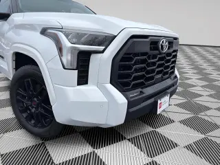 2022 Toyota Tundra SR5 CREW
