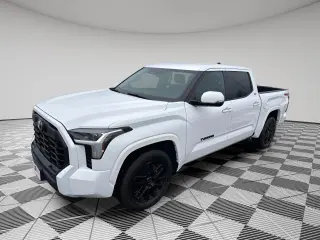 2022 Toyota Tundra SR5 CREW