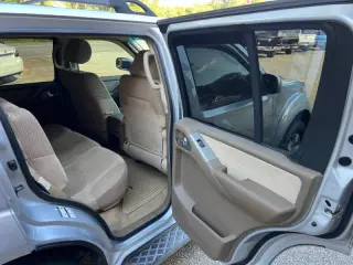2006 Nissan Pathfinder SE