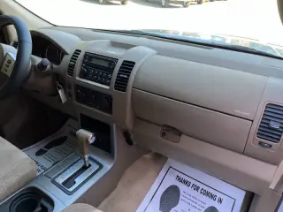 2006 Nissan Pathfinder SE