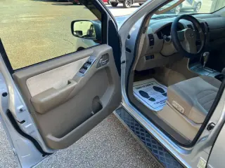 2006 Nissan Pathfinder SE
