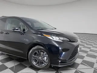 Gold Certified2025 Toyota Sienna XSE