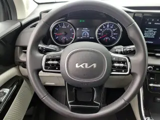 Kia Carnival 2024 EX Mini-Van de 4 puertas