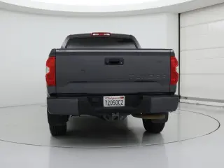 Toyota Tundra 2016 4x4 Limited 4dr CrewMax Cab Pickup SB (5.7L V8)