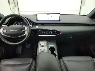 Genesis GV70 2023 AWD 2.5T Estándar 4puertas SUV