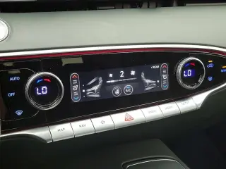 Genesis GV70 2023 AWD 2.5T Estándar 4puertas SUV