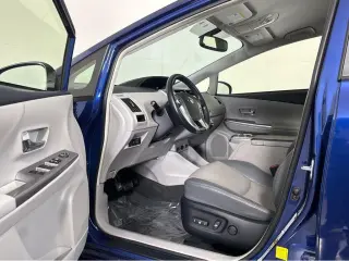 2015 Toyota PRIUS V