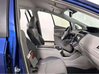 2015 Toyota PRIUS V