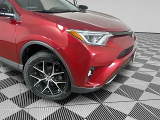 Silver Certified2018 Toyota RAV4 SE