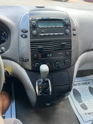 2008 Toyota Sienna LE 7-Passenger