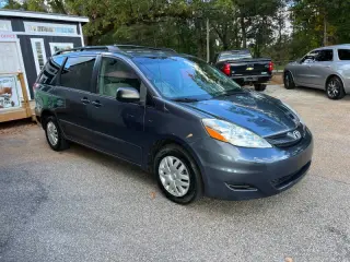 2008 Toyota Sienna LE 7-Passenger