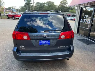 2008 Toyota Sienna LE 7-Passenger