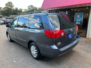2008 Toyota Sienna LE 7-Passenger
