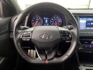 Hyundai ELANTRA 2018 Sport 4dr Sedan 6M