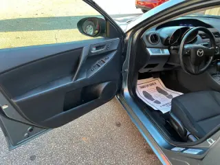 2012 Mazda MAZDA3 i Sport