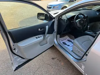 2013 Nissan Rogue SV w/SL Package