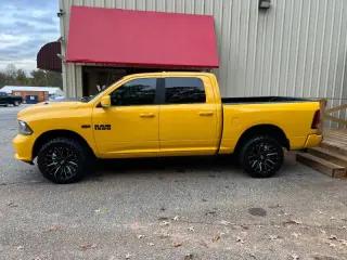 2016 RAM 1500 Sport
