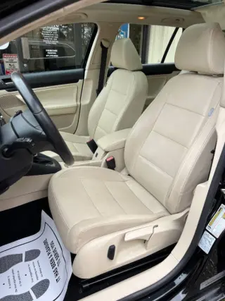 2012 Volkswagen Jetta SportWagen SE PZEV