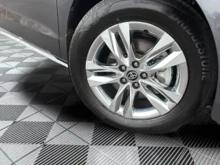 2025 Toyota Sienna XLE 7-Passenger