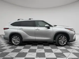 Gold Certified2025 Toyota Highlander Hybrid Platinum