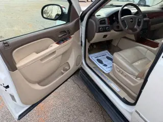 2013 Chevrolet Avalanche LTZ Black Diamond
