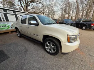 2013 Chevrolet Avalanche LTZ Black Diamond