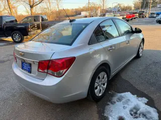 2016 Chevrolet Cruze Limited LS Auto