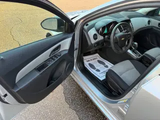 2016 Chevrolet Cruze Limited LS Auto