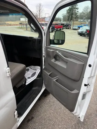 2017 Chevrolet Express 2500