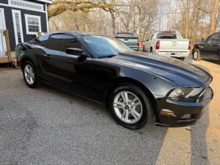 2014 Ford Mustang V6