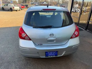 2012 Nissan Versa 1.8 S