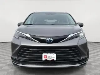 Gold Certified 2024 Toyota Sienna LE 8-Passenger